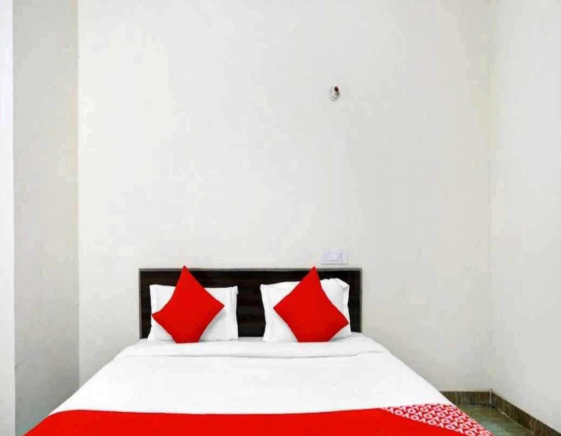 Hotel Sky Bird Bhauli 외부 사진
