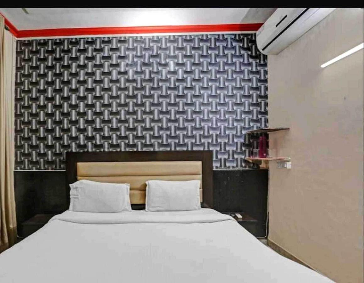 Hotel Sky Bird Bhauli 외부 사진