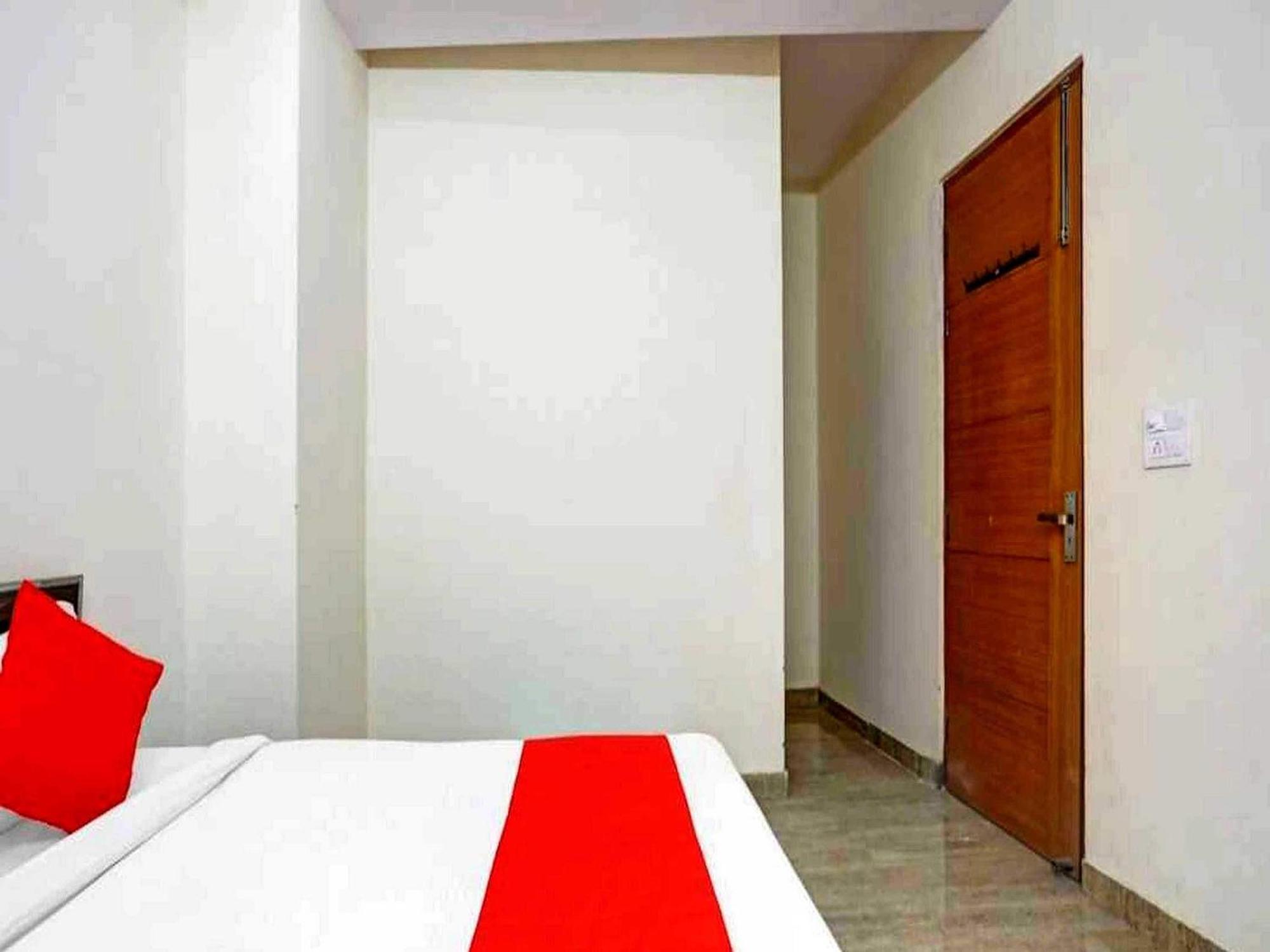 Hotel Sky Bird Bhauli 외부 사진